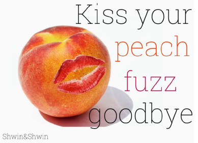 kissing_peech